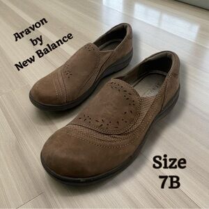 Aravon by New Balance Women's Brown Revsolace Slip-On Suede Shoes Size 7
